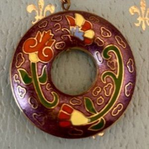 Vintage 70s Cloisonne Round Donut Pendant Necklace 12"  chain Butterfly inlay
